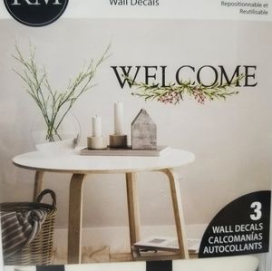 Wall decal 'Welcome' word from RoomMates